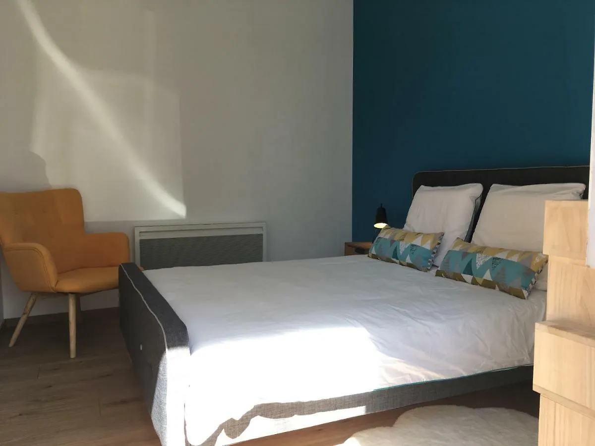 Lozanne Apartment France